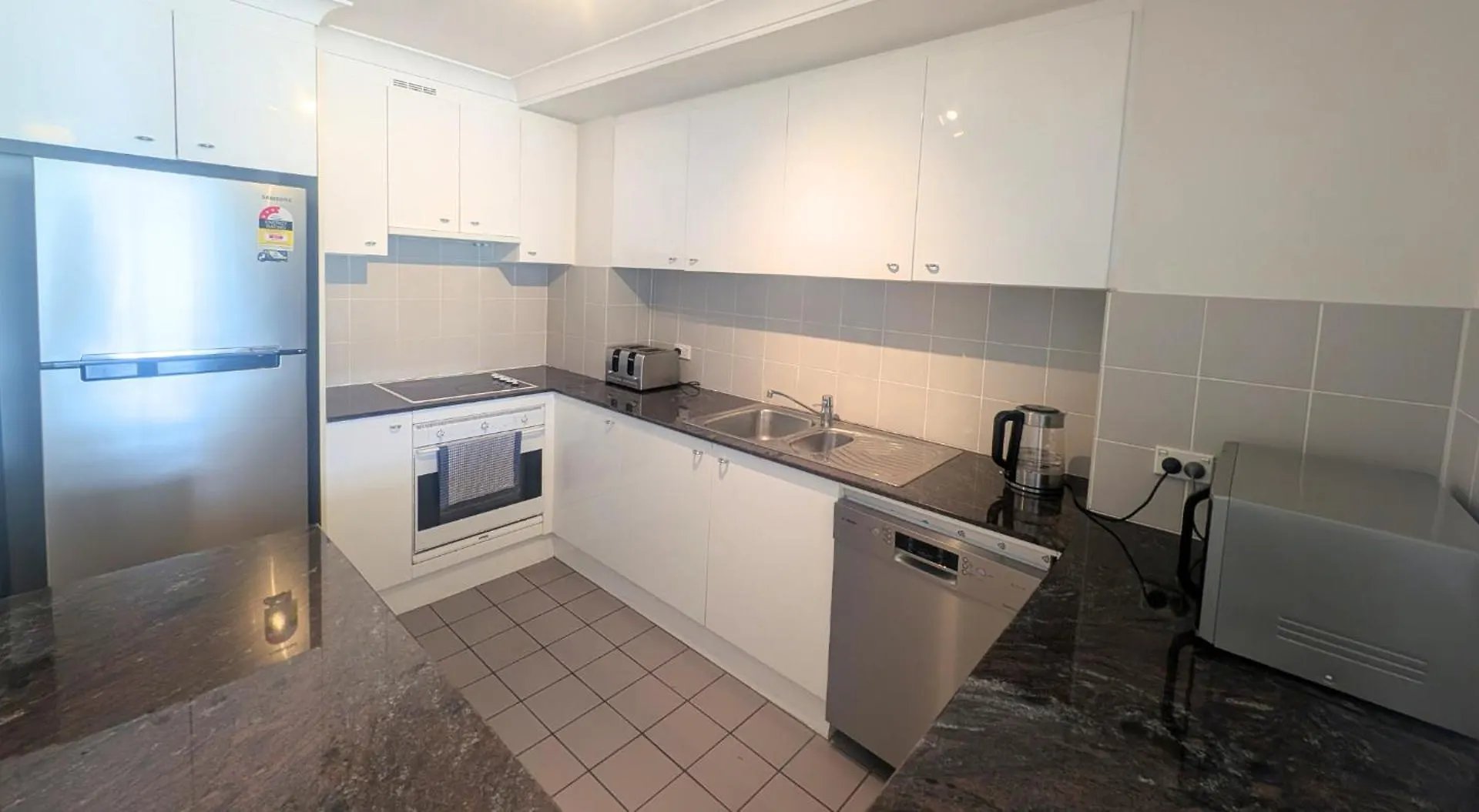Dana-Central Apartment With Mount Ainslie Views Canberra